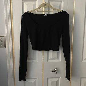 Cropped long sleeve top